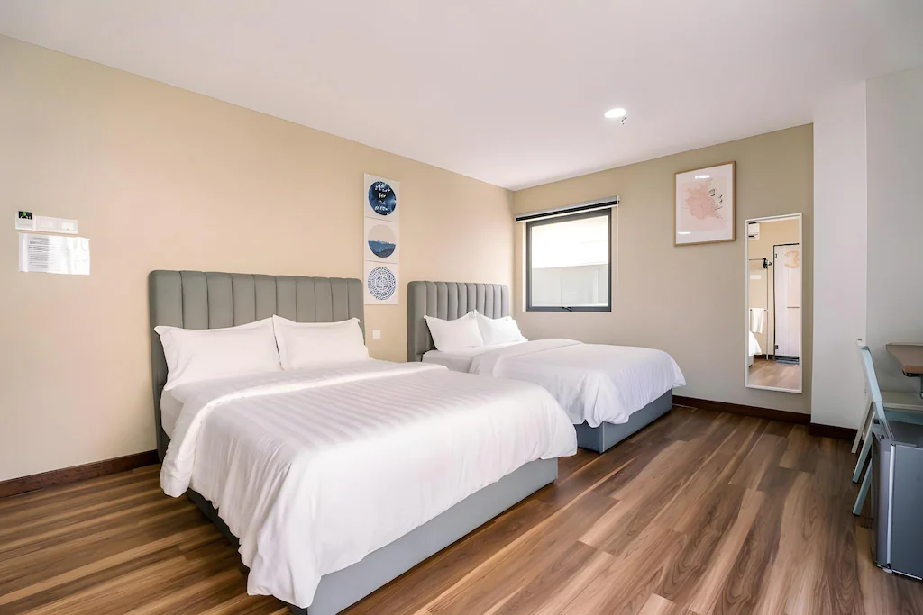 3C Hotel Puchong — Family Room with street view, photo 3